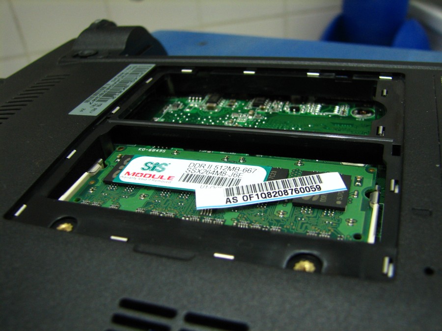 EeePC Memory Slot