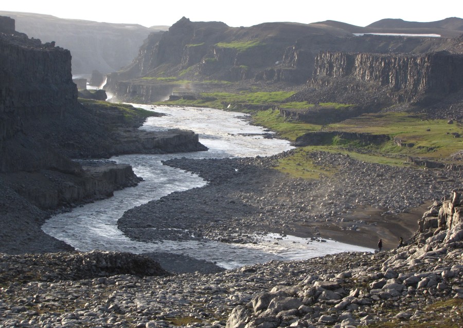 Valley between Hafragilsfoss and Dettifoss