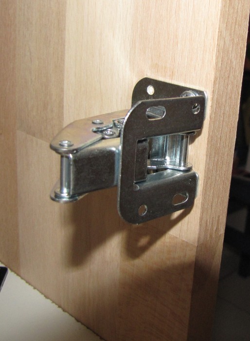 Door hinge