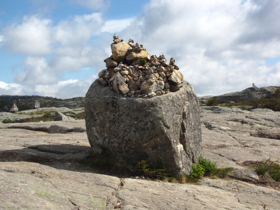 Towards Pulpit Rock