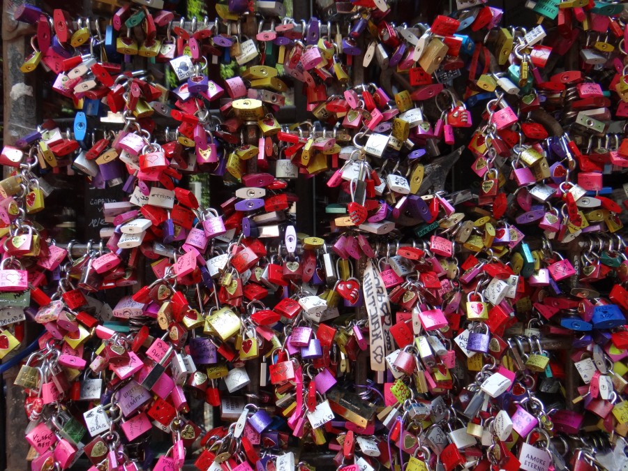 "Love Locks" at Juliet's house (Verona)